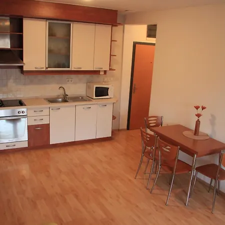 Dela Apartman Zára